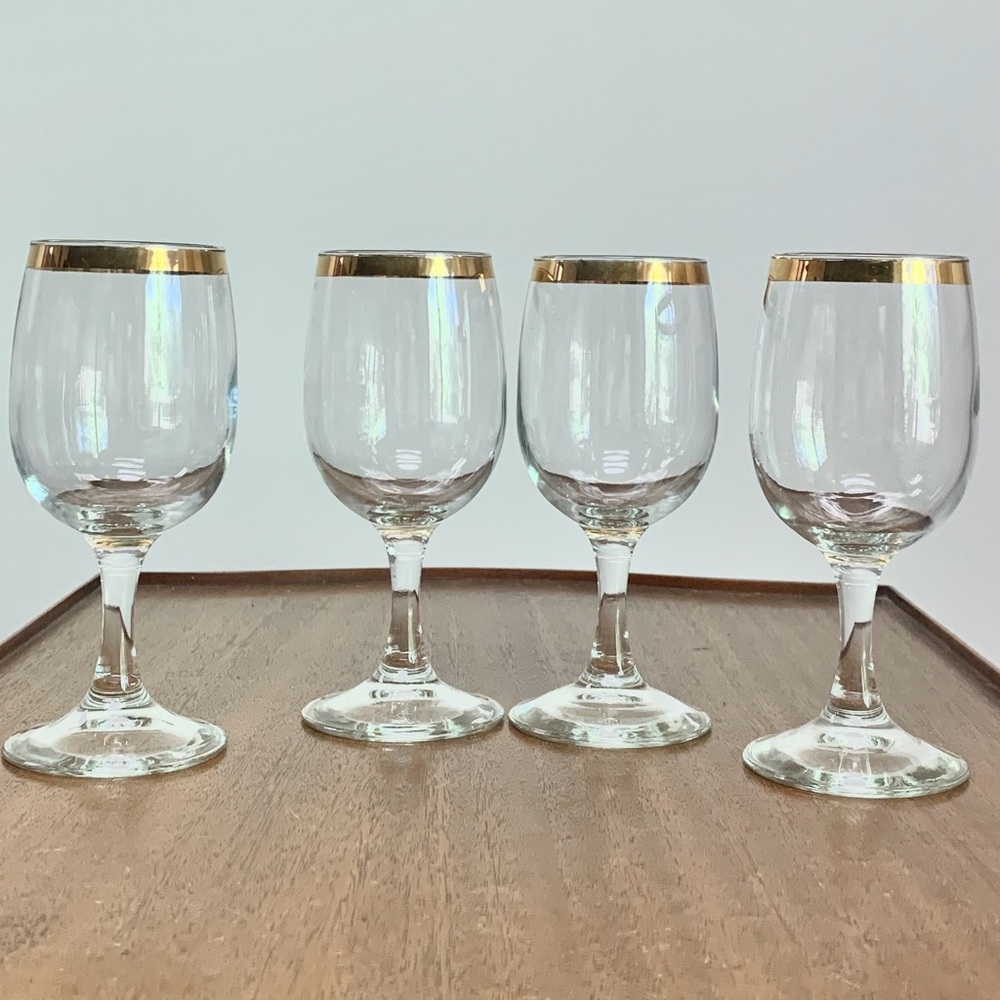 Vintage Gold Rim Wine Glasses Set of 4 Mid Century Barware Elegant Entertaining
